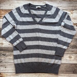 Equipment Femme Gray V-Neck Cashmere Blend Sweater
